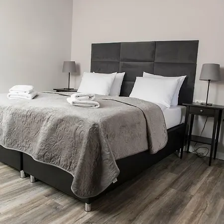 Apartment Leo Old Town *